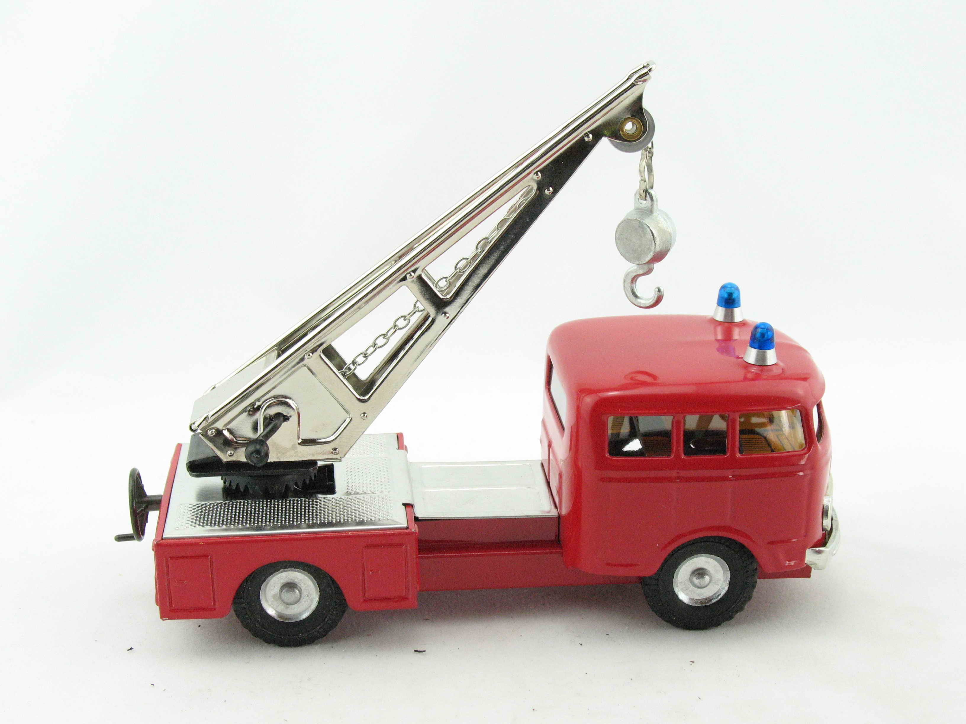 Mercedes MB335 LKW Feuerwehr Kranwagen von KOVAP - Blechspielzeug