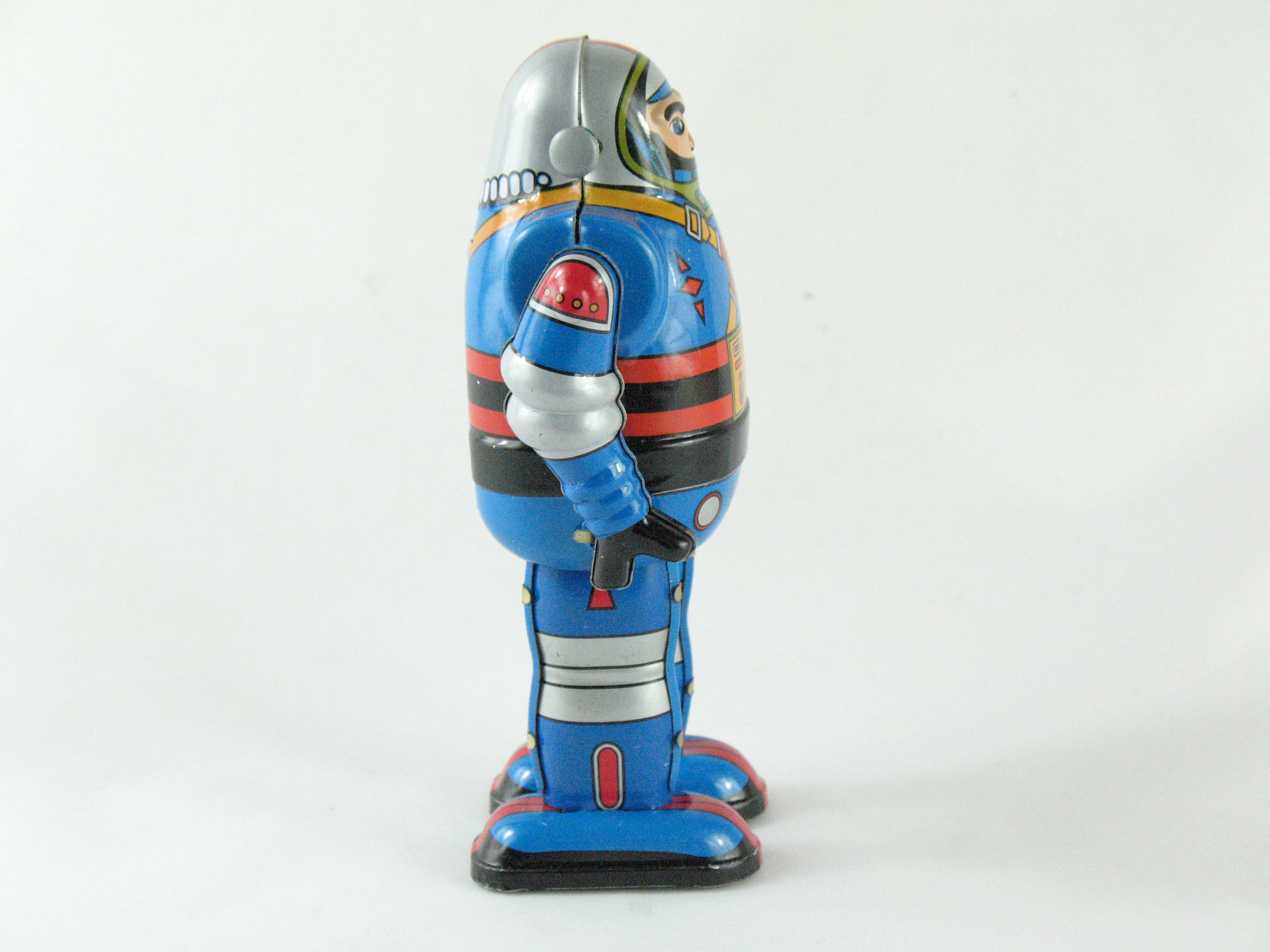 Blechspielzeug - Roboter Astronaut mit beweglichen Armen, blau, ca. 13 cm