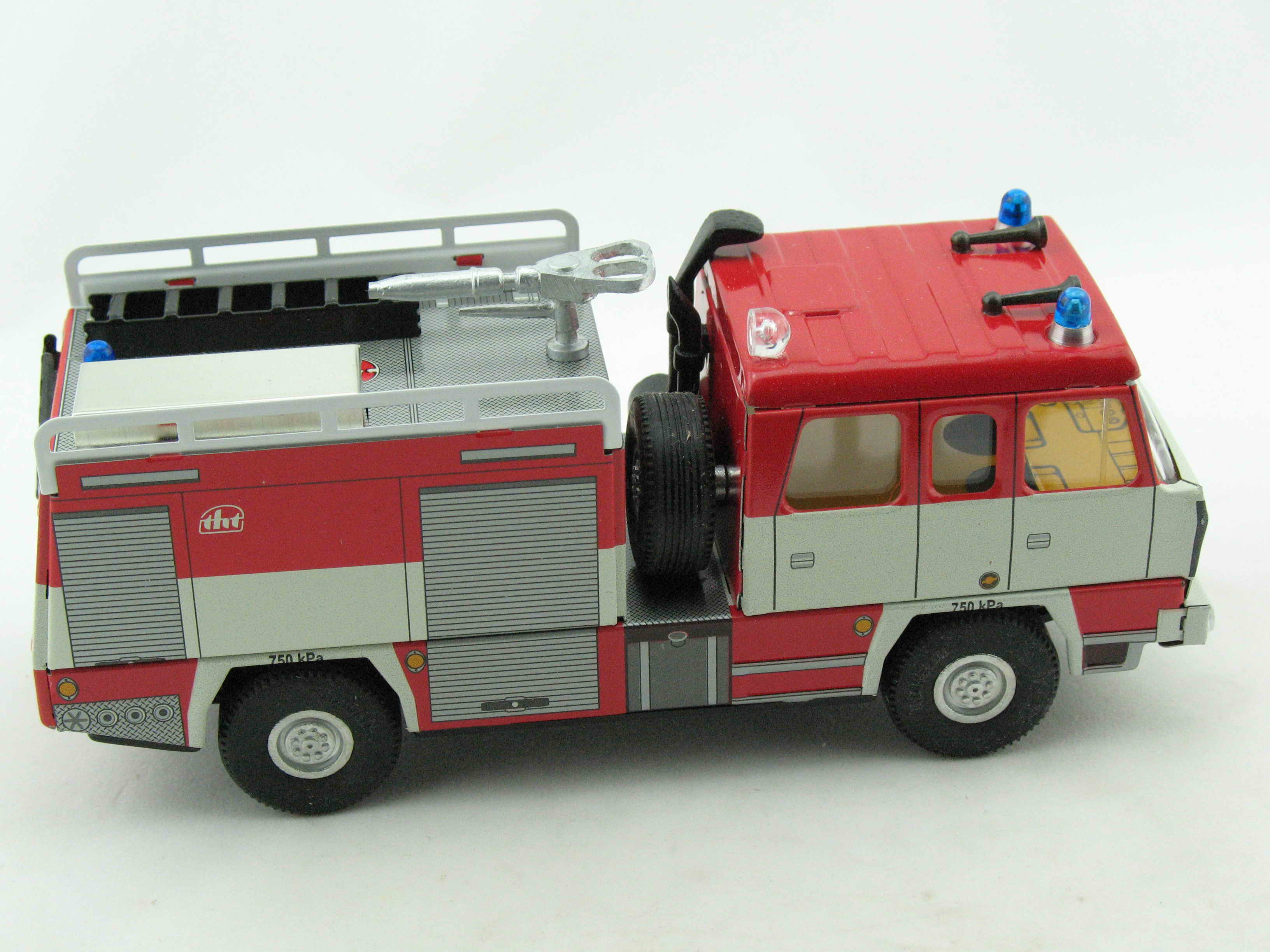 Tatra 815 LKW Feuerwehr von KOVAP - Blechspielzeug
